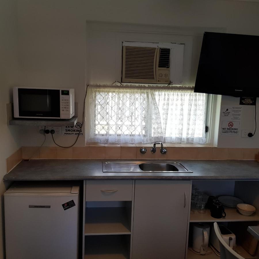 Motel Lodge Rockhampton Εξωτερικό φωτογραφία