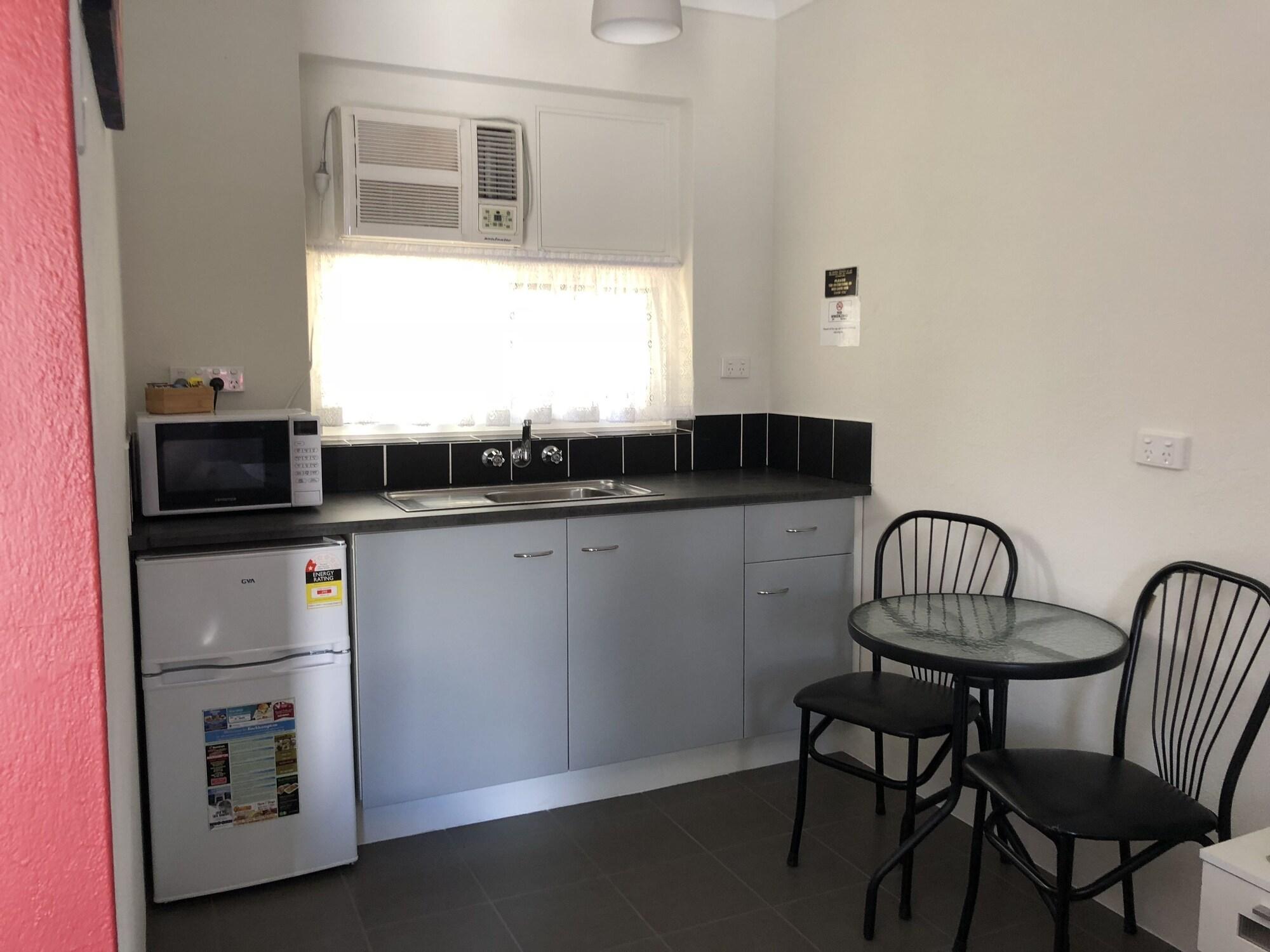 Motel Lodge Rockhampton Εξωτερικό φωτογραφία